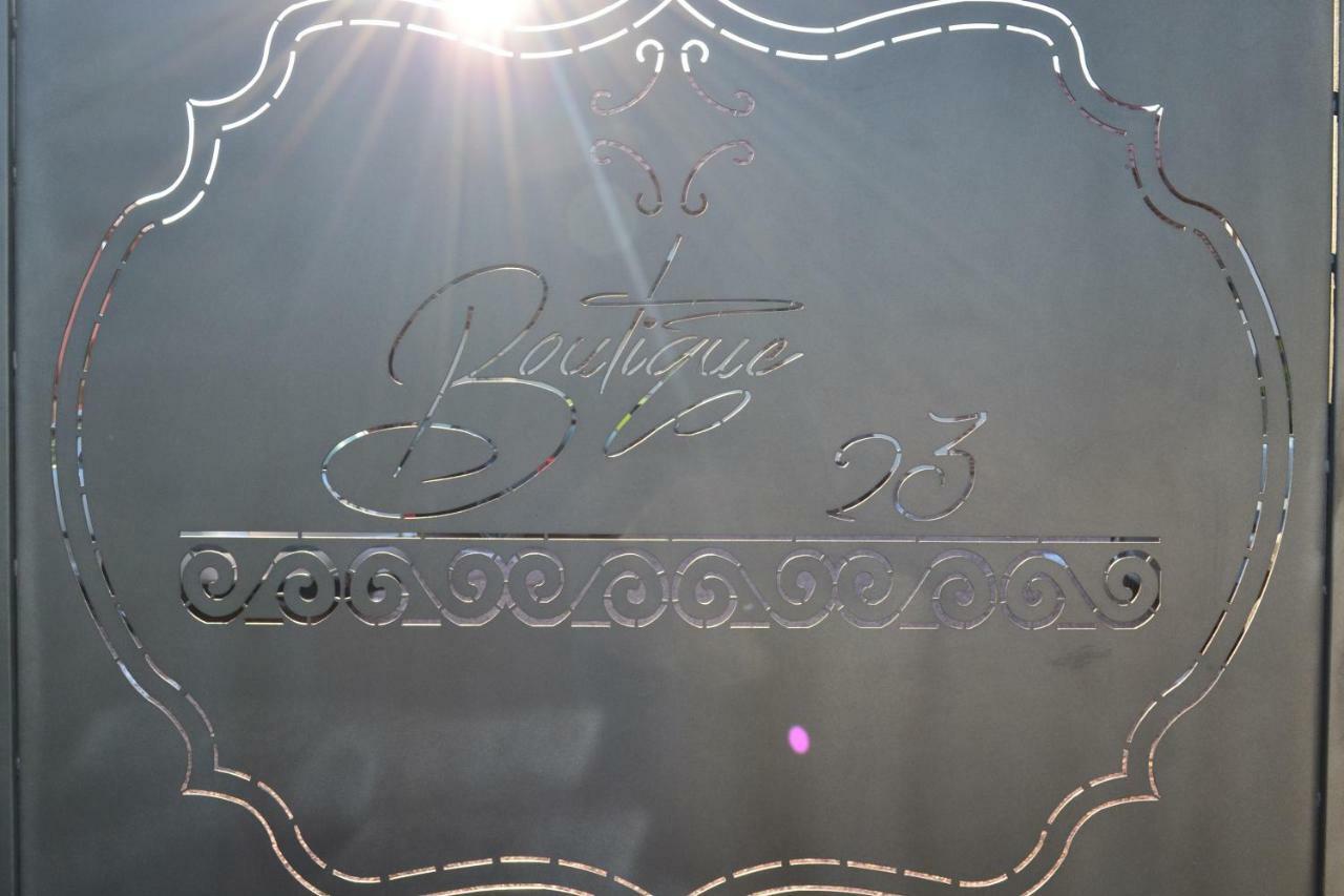 Отель Boutique 23 Дуэзечи-ши-Трей Аугуст Экстерьер фото